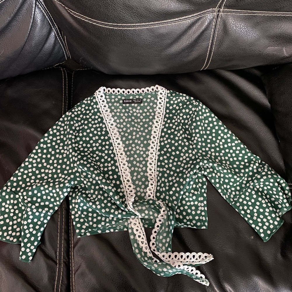 Floral front tie top